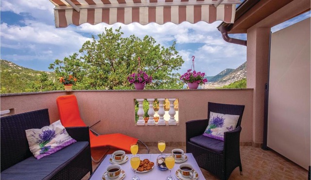 Cozy Apartment In Bakarac With House Sea View in Bakarac