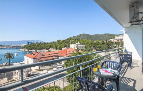 Cozy Apartment In Ploce With Wifi