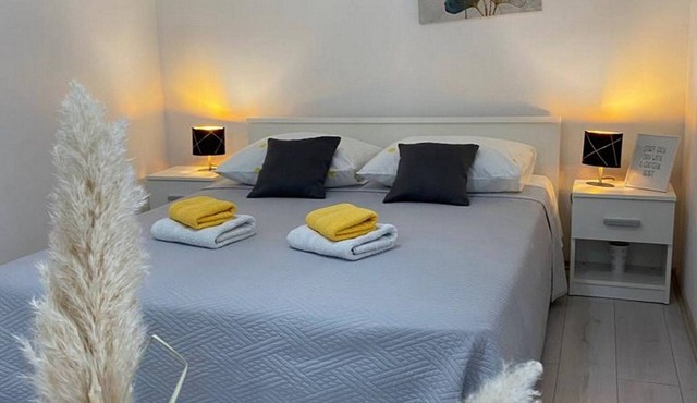 Cozy Countryside Apartment in Bristane