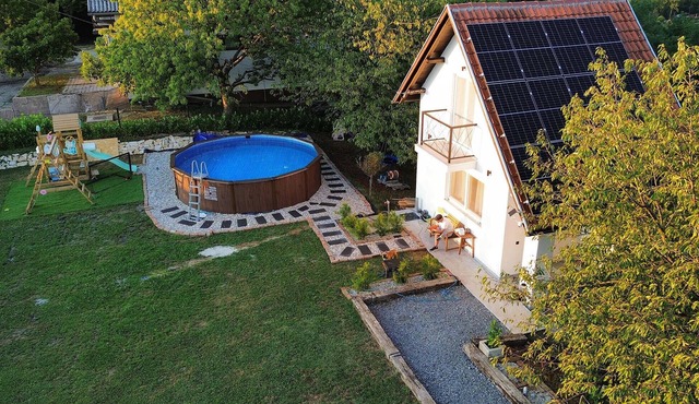 Cozy home in Grabovnica with WiFi