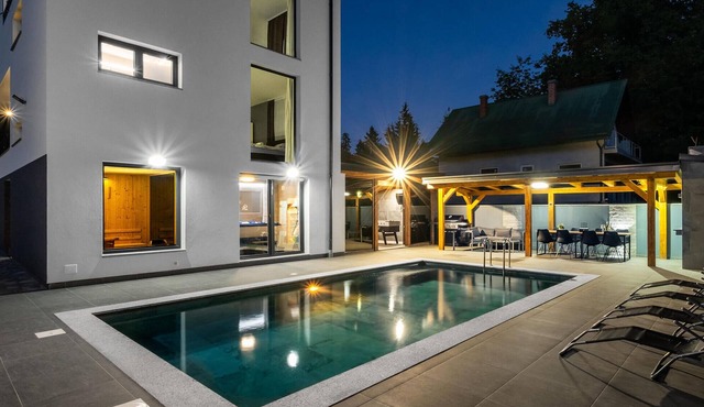 Cozy home in Novo Zvecevo with sauna