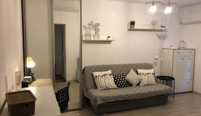 Cozy Place 47-Self check in & out-HBO MAX in Pitesti