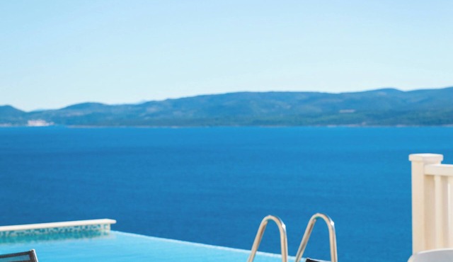 Crystal Holiday Home
