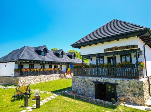 Curtea Taraneasca in Maldaresti