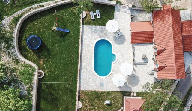 Dalmatia Stone House - heated swimming pool