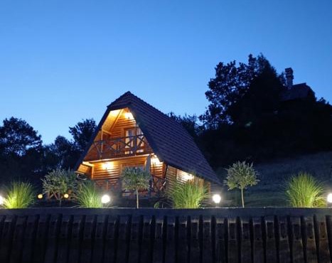 Dedin Konak in Mokra Gora