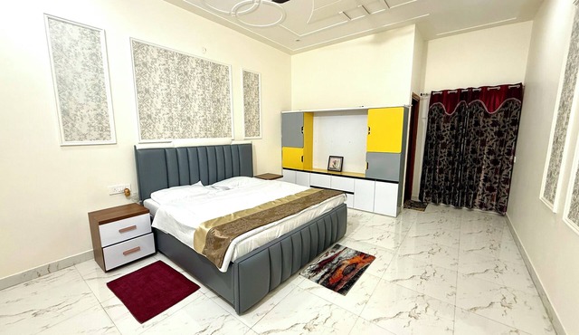 Delightful 2-bedroom villa with AC in Greater Noida in Greater Noida