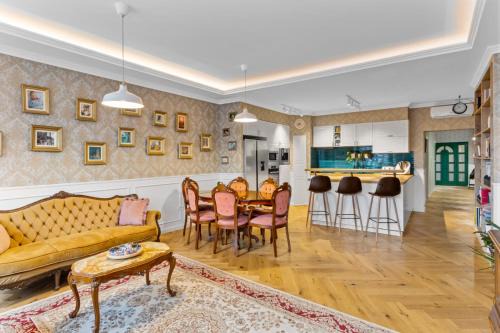 Deluxe Kronhouse Old Town in Brasov