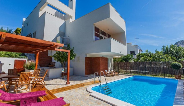 Deluxe Villa Apartment