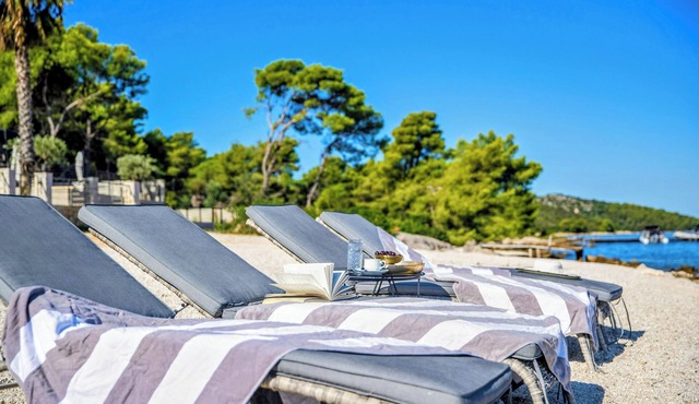 Deluxe Villa Rapp Laurenn pool by sea Private Chef & Luxury Experiences