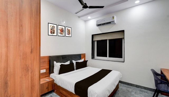 Deluxe with Twin BedTownhouse Saroornagar in Hyderabad