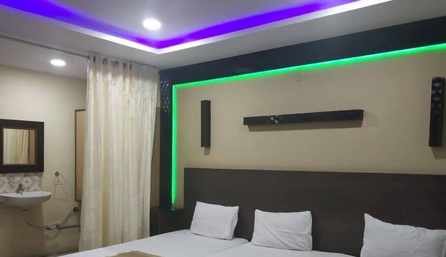 DIVYA LODGE HOTELS ROOMS NSR HOTELS SERVICES COMPANY NSR TOURSIM TOURS TRAVELLIN in Hyderabad