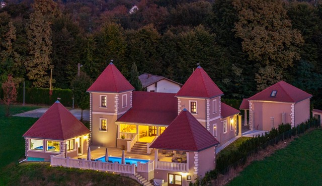 Dvori Perdedaj by Villas Guide