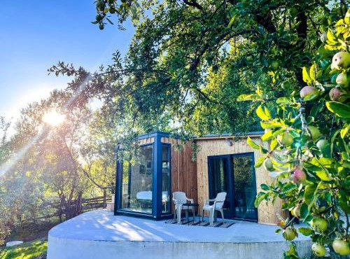 Elysian Fields - The Island Tiny House in Sadu