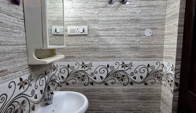 Embassy District 2BHK - Vasant Vihar, Royal Suite in New Delhi