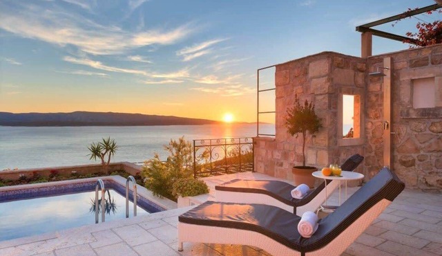 Enticing Sunset Villa With Magnificent Sea ViewS