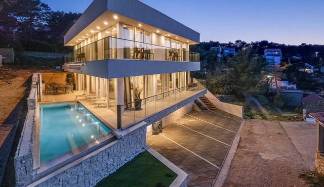 Estate da Noi, heated indoor & outdoor pool, sea view, sauna, family, bbq in Vrboska