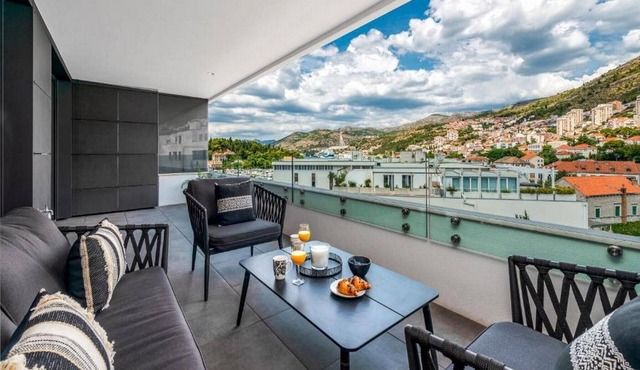 Exclusive Apartment Lara - One Bedroom Apartment with Balcony