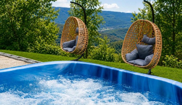 Exclusive Villa Jacuzzi & BBQ in Salatrucel