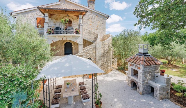 Experience a pleasant stay in this rustic apartment, located in a residential house in the village o in Heraki