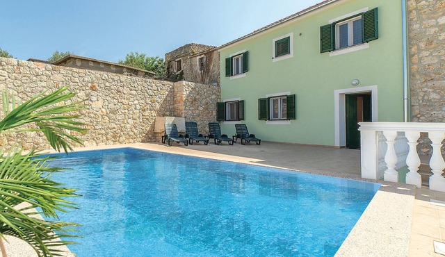 Experience the right feel-good atmosphere in these tastefully furnished apartments in the traditiona