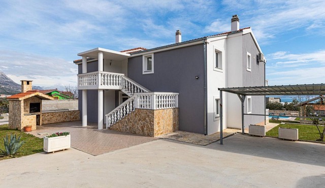 Exquisite Spacious Villa Bufaline with Pool and Gym - Eight Bedroom Villa with Pool and Gym