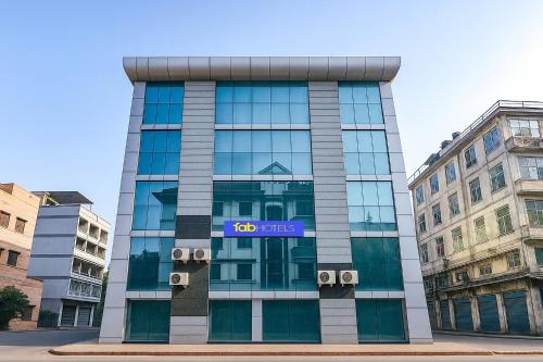 FabHotel Ramhan - Nr Patel Nagar Metro in New Delhi