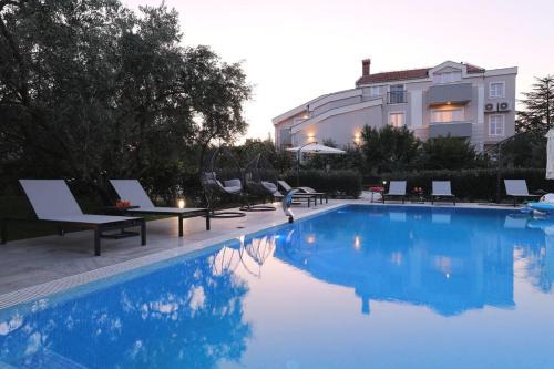 Family friendly house with a swimming pool Sikovo, Biograd - 23718