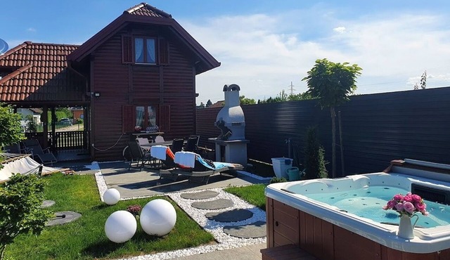 Family-friendly house with hot tub Varaždin, Zagorje (K-22470)