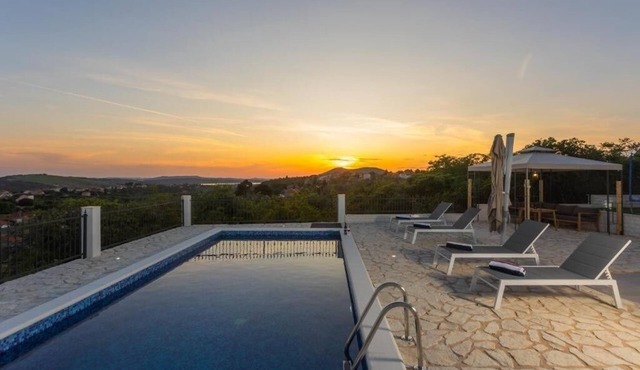 Family friendly house with a swimming pool Vrpolje, Šibenik (K-25004)