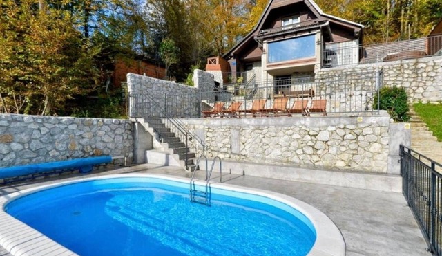 Family friendly house with a swimming pool Karlovac (K-22089)