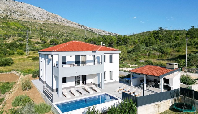 Family friendly house with a swimming pool Srinjine, Split (K-23770)