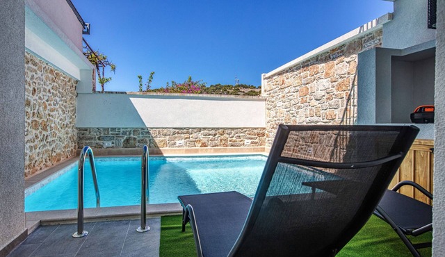 Family friendly house with a swimming pool Murter (K-23203)