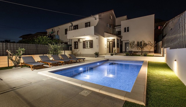 Family friendly house with a swimming pool Solin, Split (K-25075)