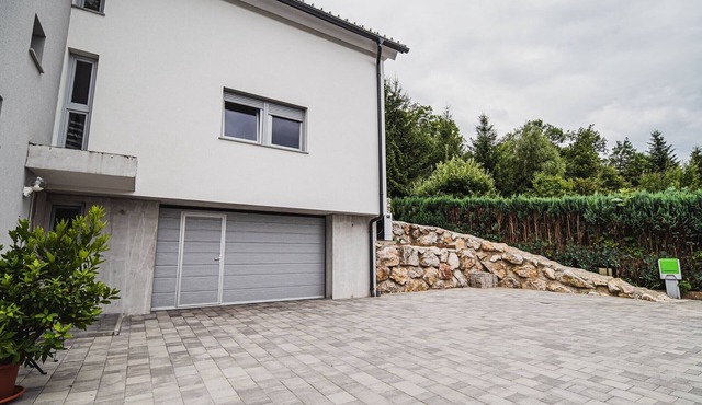 Family-Friendly Mountain Paradise Residences - Two Bedroom Apartment with Terrace in Preddvor