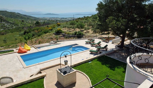 Finca Olive Grove - four bedrooms, heated pool, stunning views on 16000m2 by MyWaycation