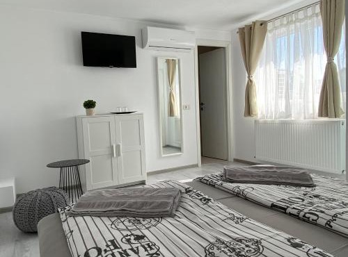 Four Rooms in Curtea de Argeş