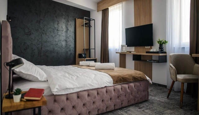 GBU Home - Pink Room 204 in Timișoara