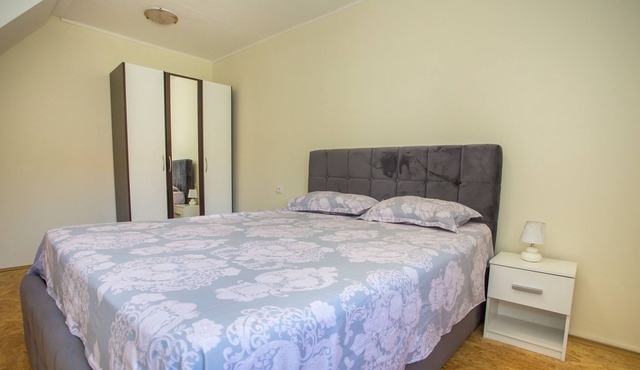 Gemütliche Familienwohnung Unweit der Stadt Poreč, dem Meer und den Stränden