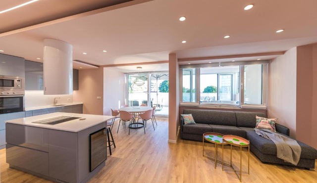Glow luxury apartment with terrace and jacuzzi in Split