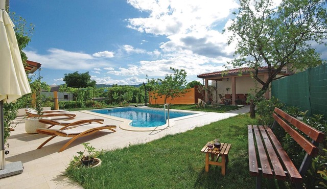 Gorgeous apartment in Sestanovac