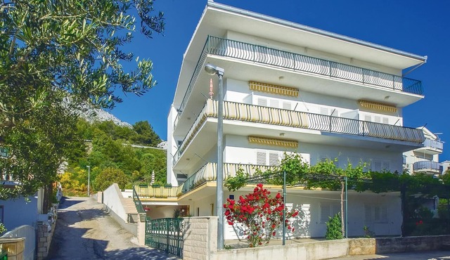 Gorgeous apartment in Omis with WiFi