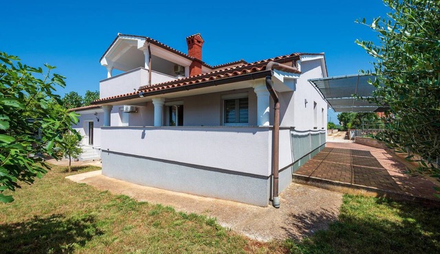 Gorgeous apartment in Valbandom with WiFi in Valbandom
