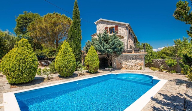 Gorgeous home in Gostinjac