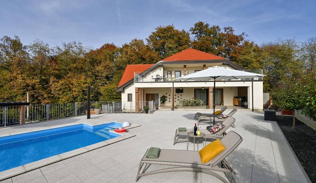 Gorgeous home in Grabrovnik with sauna