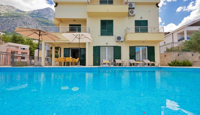 Gorgeous home in Makarska