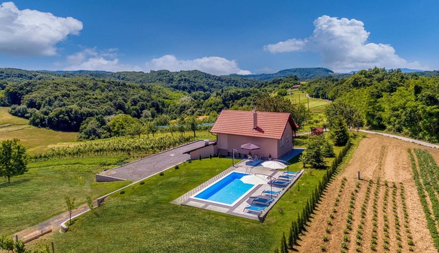 Gorgeous home in Novi Marof with sauna