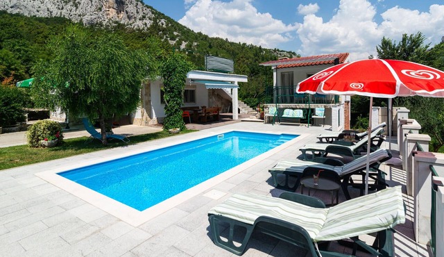 Gorgeous home in Podaspilje with WiFi