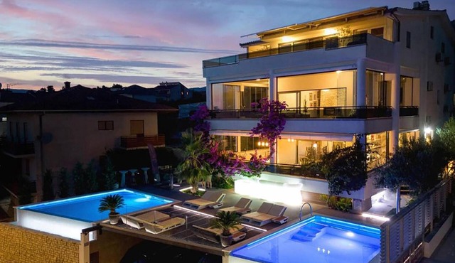 Gorgeous home in Podstrana in Podstrana