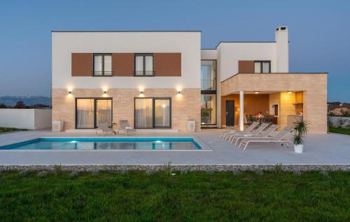 Gorgeous Home In Policnik